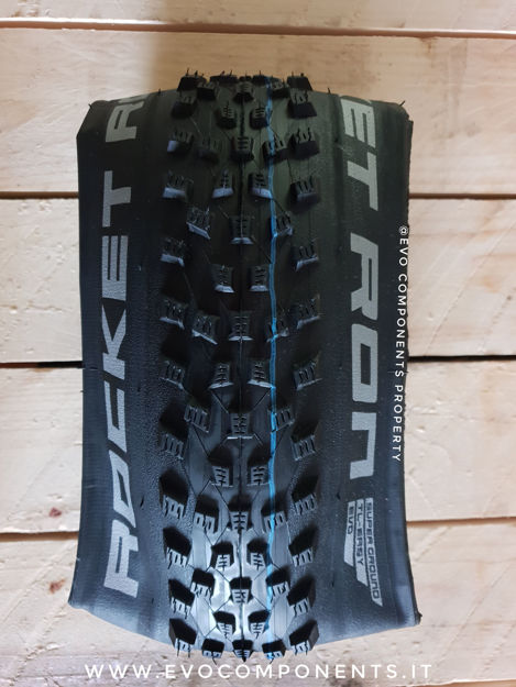 Immagine di Copertone SCHWALBE ROCKET RON 2021 29x2.25TL-E Evo Line SnakeSkin SuperGround Addix SpeedGrip