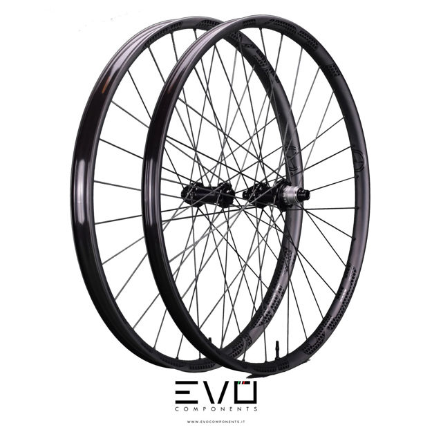 Picture of Ninefold Flex 35 Ultimate Carbon Wheels Dt180 Berd